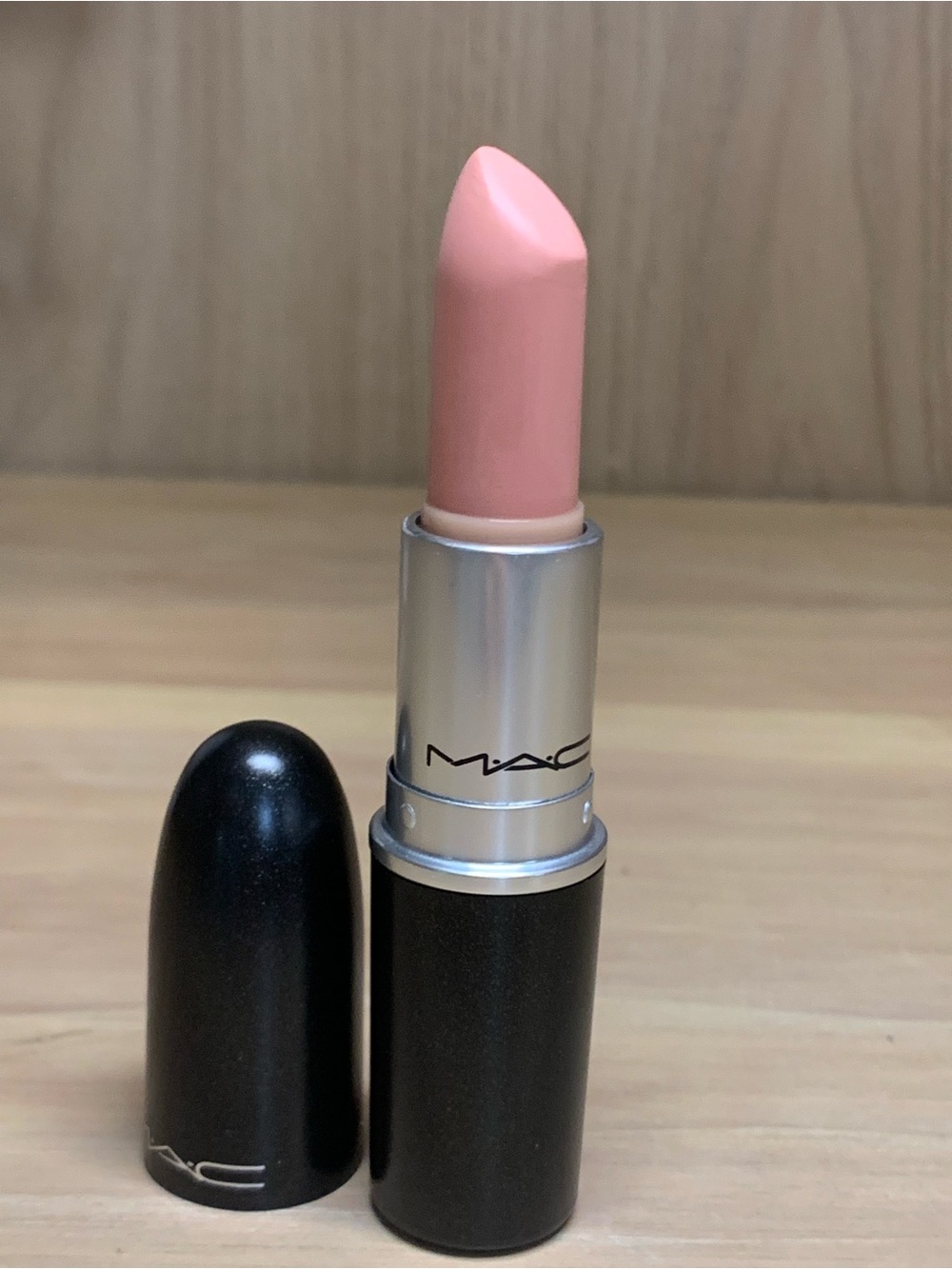 MAC Cosmetics PLAYING KOI Lipstick